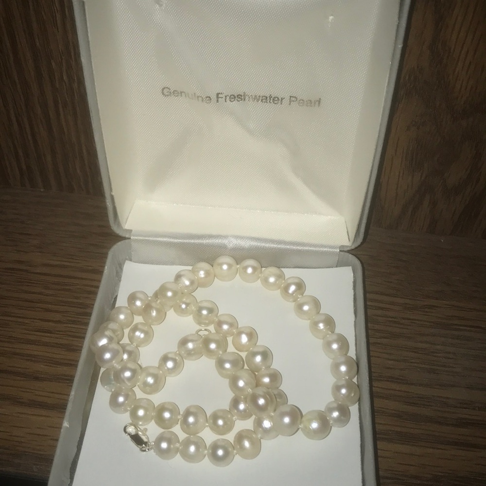 New genuine fresh  water pearl necklace